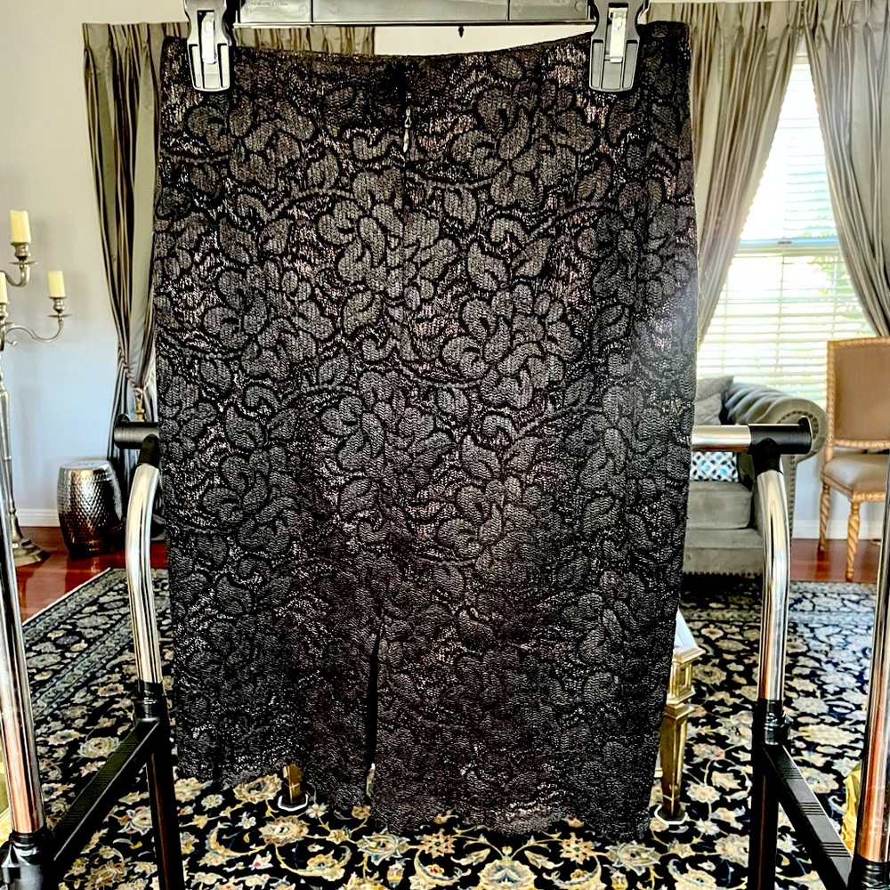 Liz Claiborne black skirt size p2.